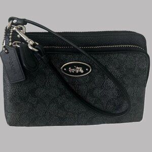 Coach L Double Zip Wristlet